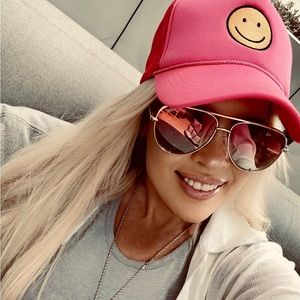 Meet your Posher, Whitney